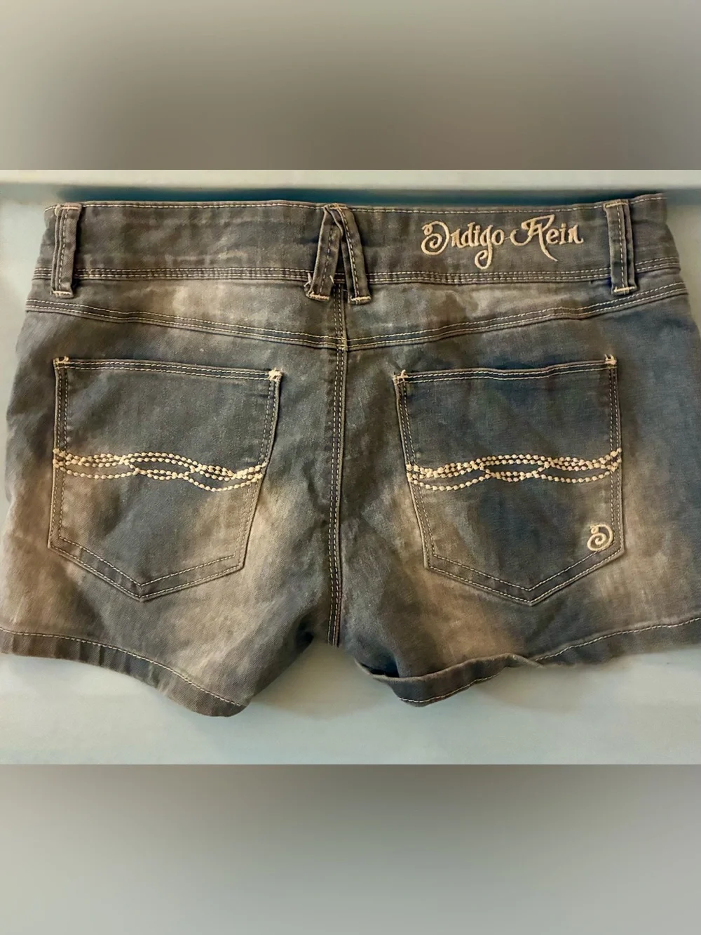 INDIGO REIN Women's Light Blue Denim Shorts - Size 5🌼